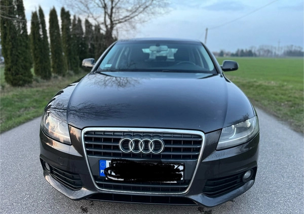 Audi A4 cena 39800 przebieg: 330000, rok produkcji 2011 z Błonie małe 37